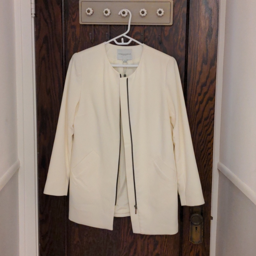 Katherine Barclay (Montreal) white zippered blazer